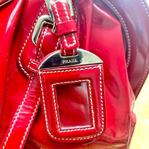 Prada Large Hobo Patent Leather Bag - Picture 5 of 17